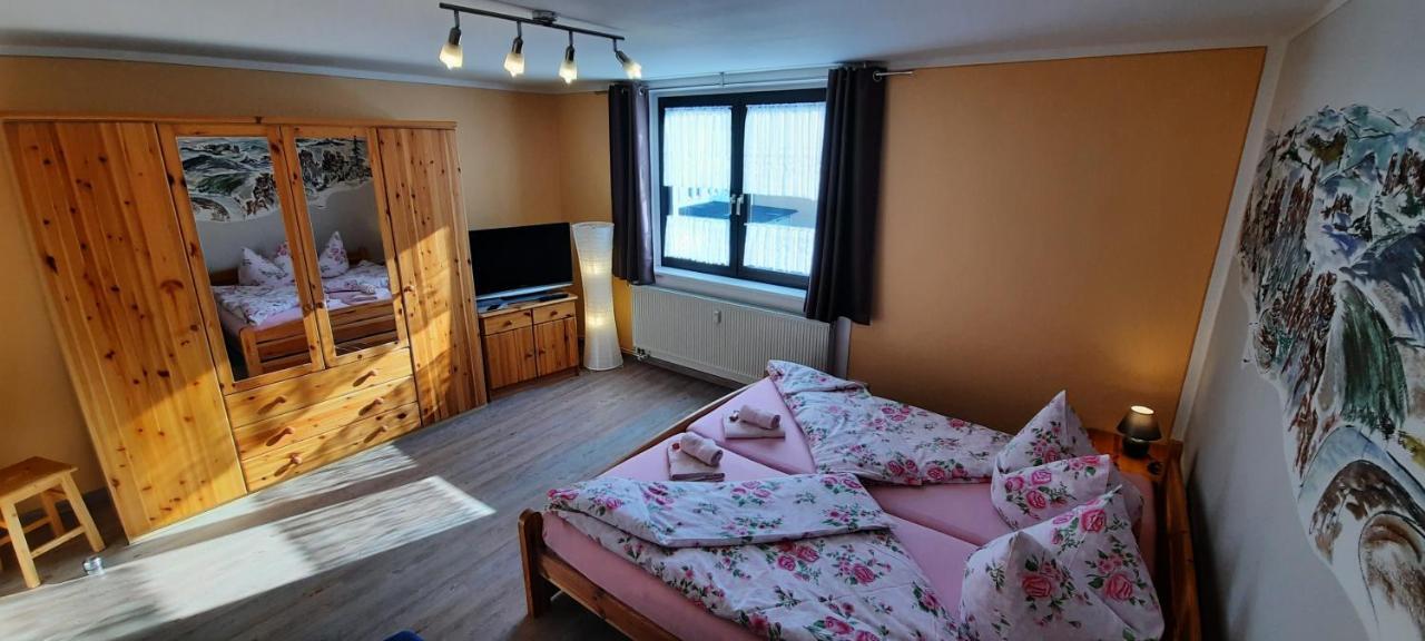 Ferienhaus Und Ferienwohnung Buettner Rathmannsdorf Buitenkant foto